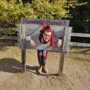 Meet your Posher, Renee